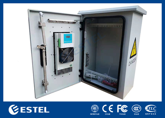 Kabinet Telekomunikasi Luar Ruangan Dengan Pendingin TEC Rack 19 inci Ruang Pengguna 7U